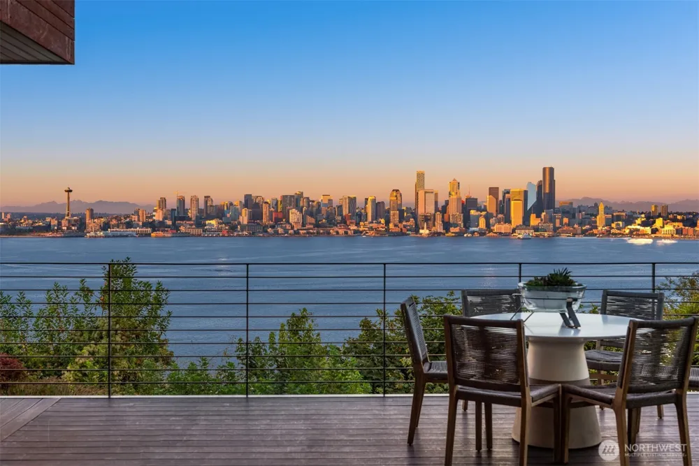 1502 Palm Avenue SW Seattle, WA 98116
