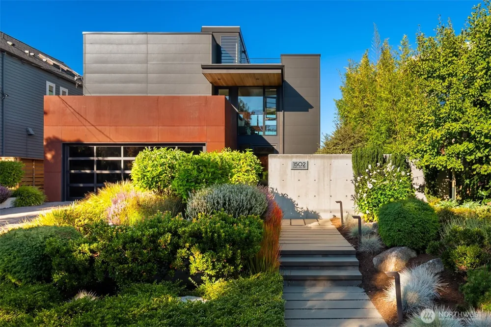 1502 Palm Avenue SW Seattle, WA 98116