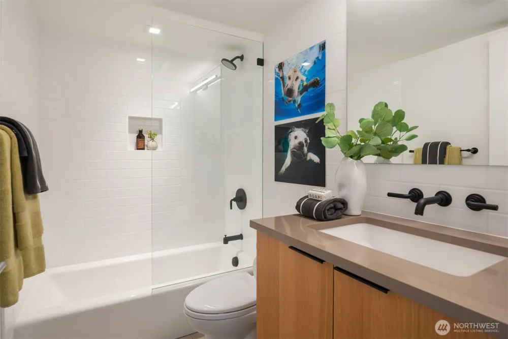 1502 Palm Avenue SW Seattle, WA 98116