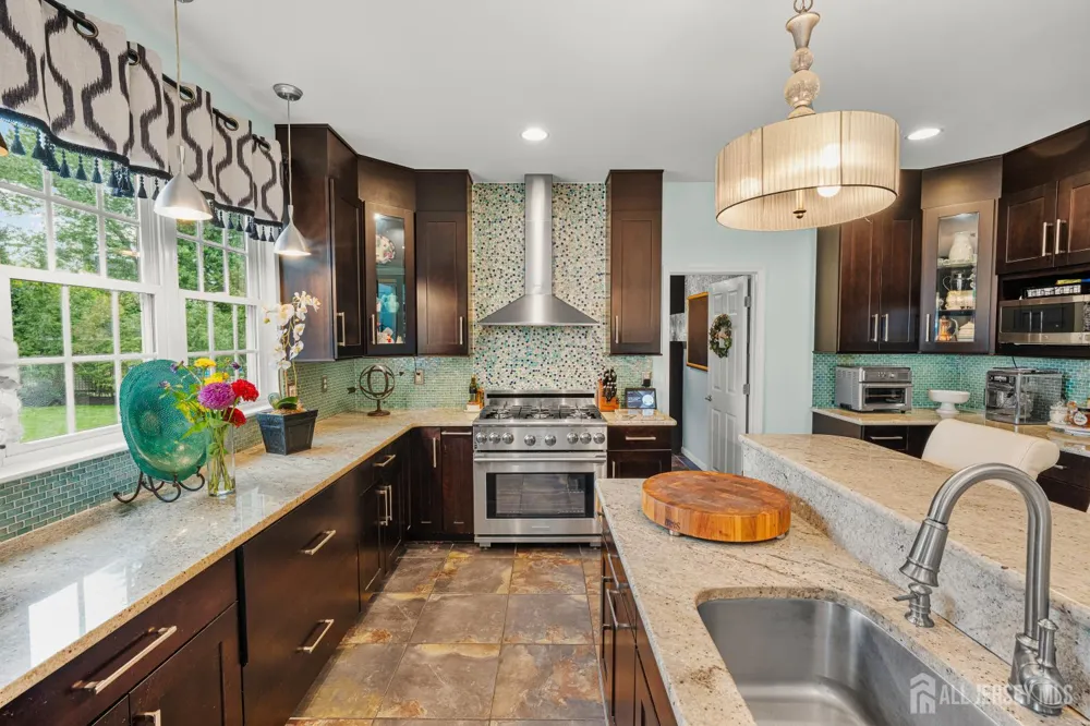 31 Woodstown Drive Freehold, NJ 07728