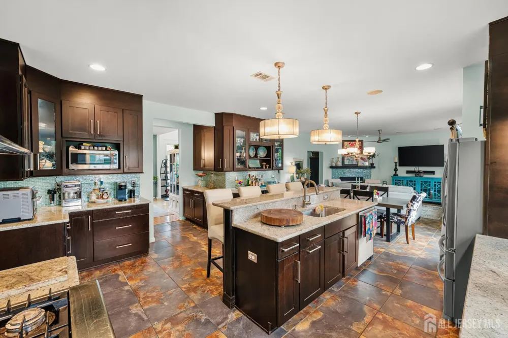 31 Woodstown Drive Freehold, NJ 07728