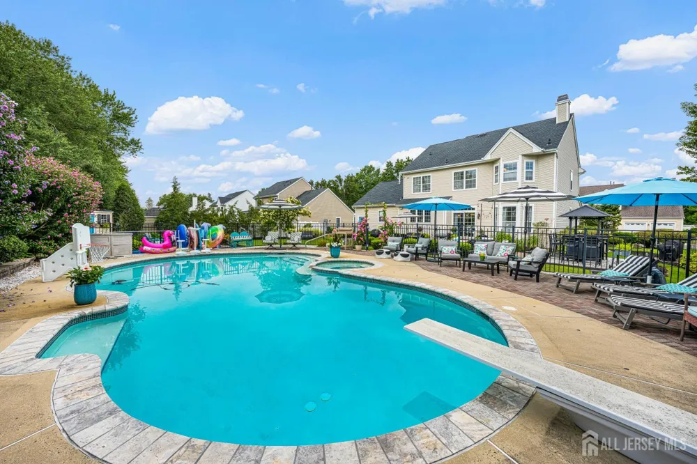31 Woodstown Drive Freehold, NJ 07728