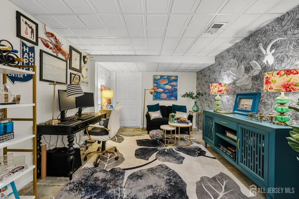 31 Woodstown Drive Freehold, NJ 07728