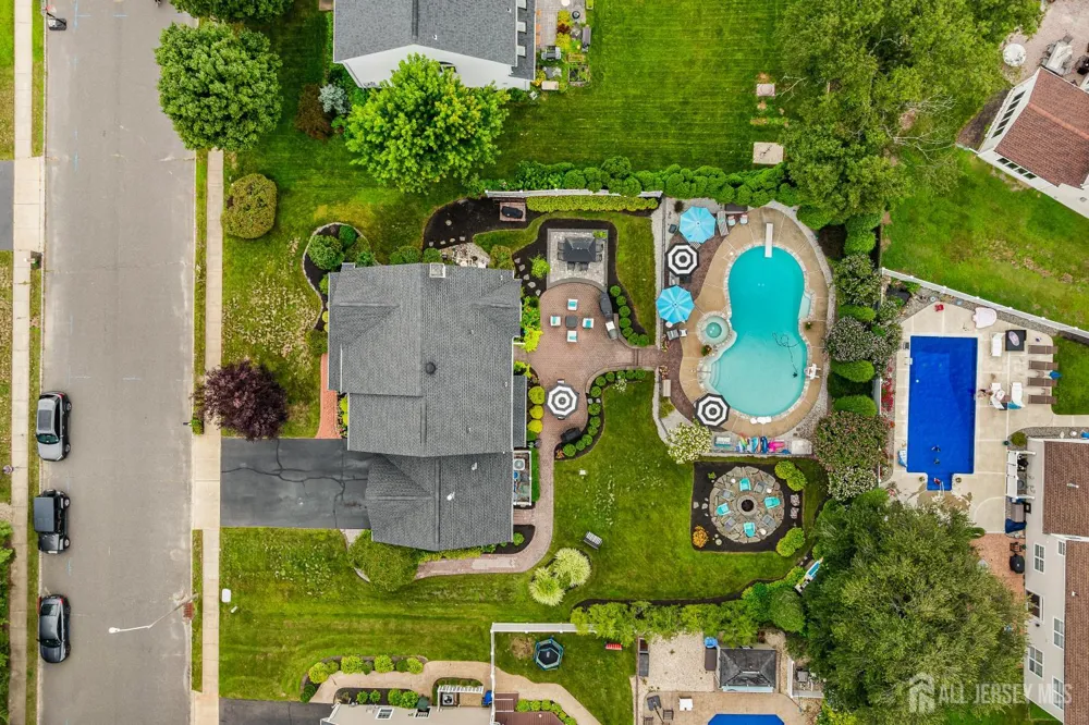31 Woodstown Drive Freehold, NJ 07728