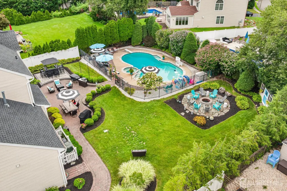 31 Woodstown Drive Freehold, NJ 07728