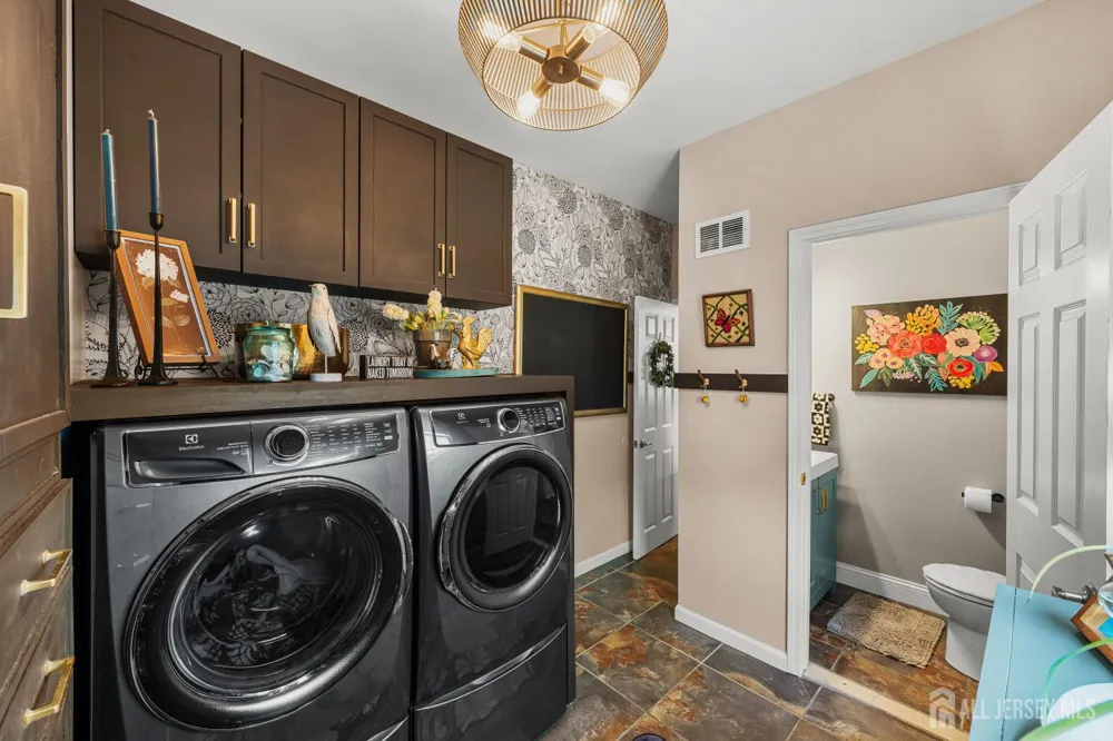 31 Woodstown Drive Freehold, NJ 07728