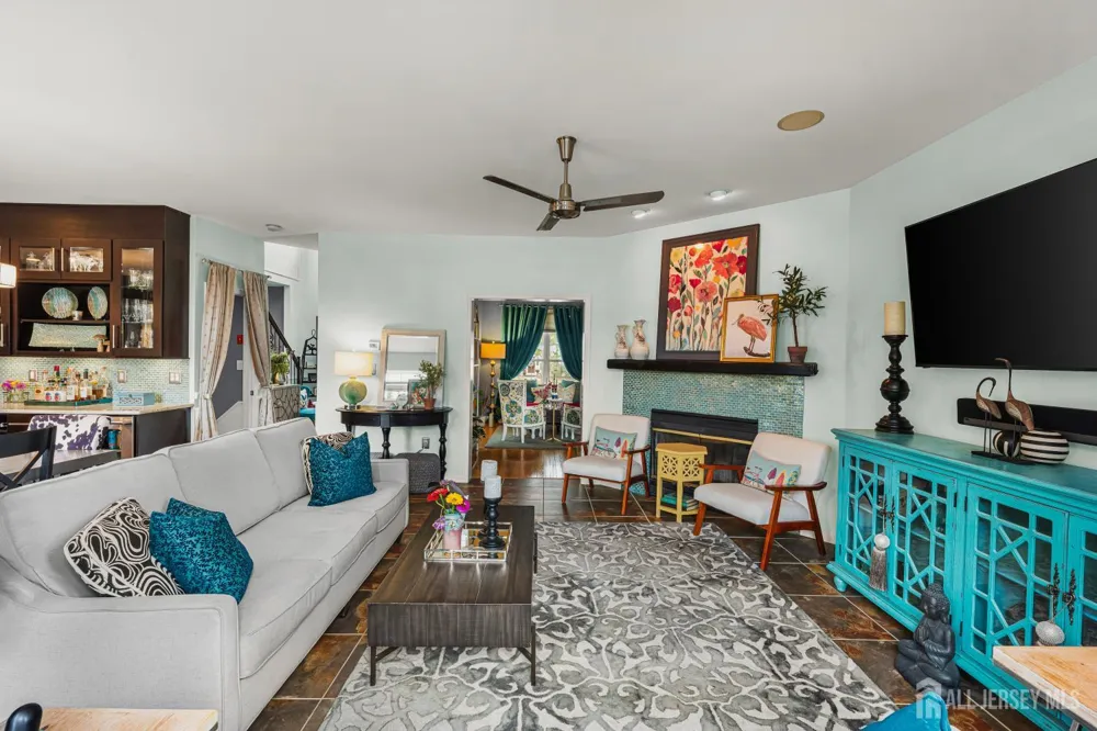31 Woodstown Drive Freehold, NJ 07728