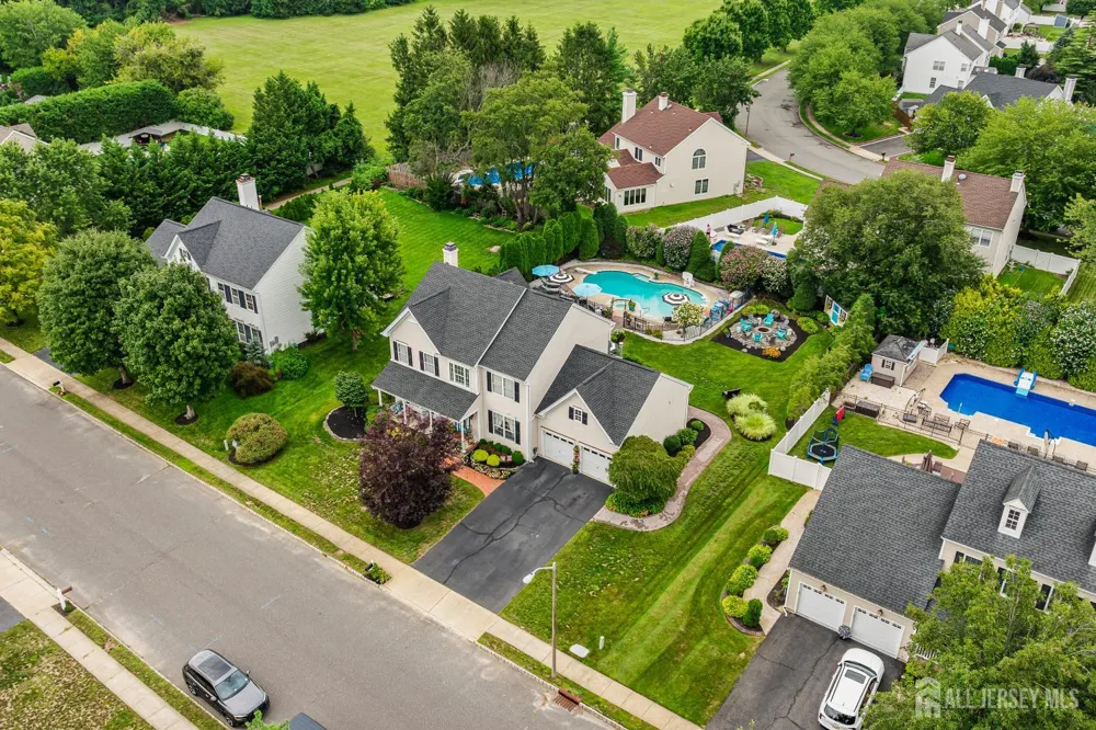 31 Woodstown Drive Freehold, NJ 07728