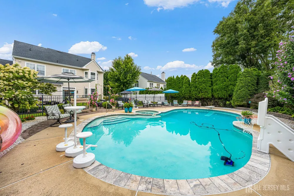 31 Woodstown Drive Freehold, NJ 07728