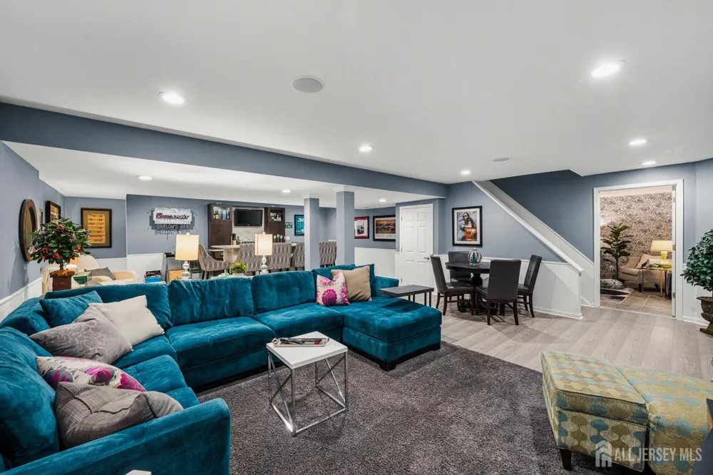 31 Woodstown Drive Freehold, NJ 07728