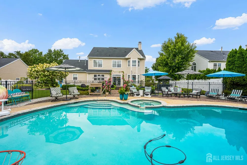 31 Woodstown Drive Freehold, NJ 07728