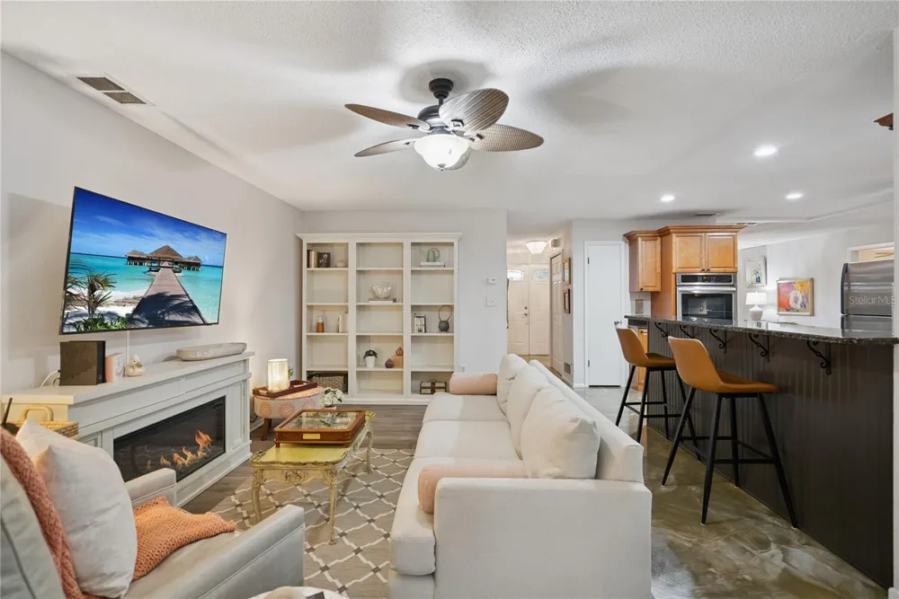 3020 NICHOLSON DRIVE Winter Park, FL 32792