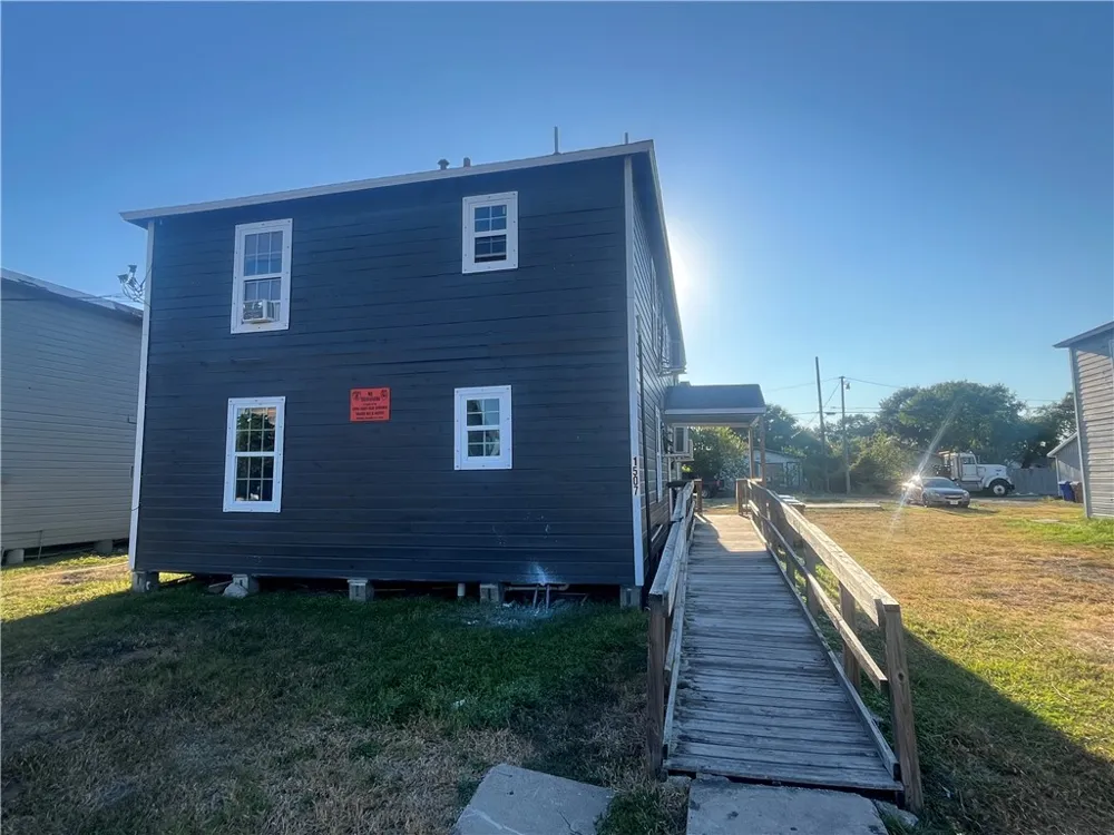 1507 10th Street Corpus Christi, TX 78404