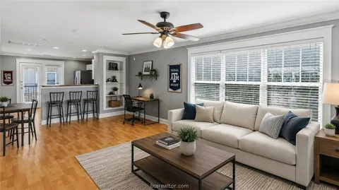 1725 Harvey Mitchell Parkway S #1632