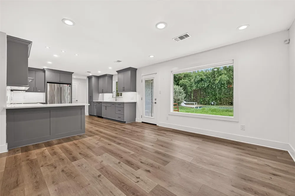 10819 Oasis Drive Houston, TX 77096
