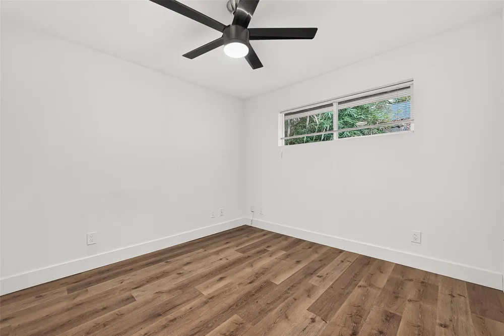 10819 Oasis Drive Houston, TX 77096