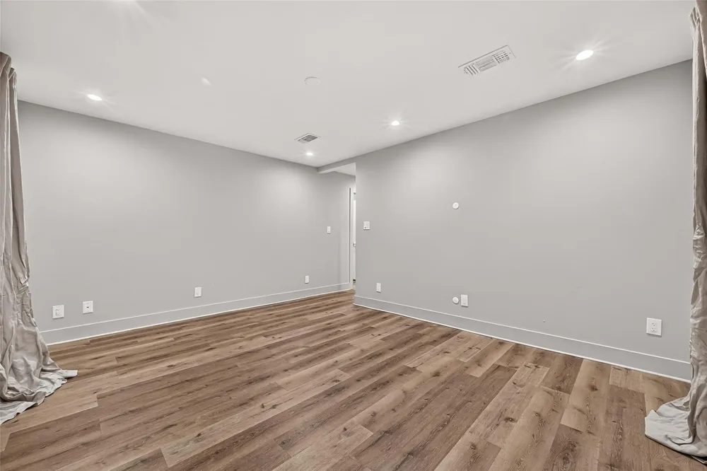 10819 Oasis Drive Houston, TX 77096