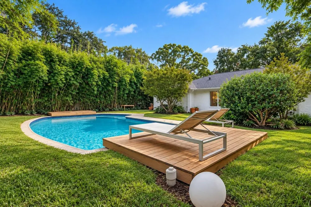 10819 Oasis Drive Houston, TX 77096