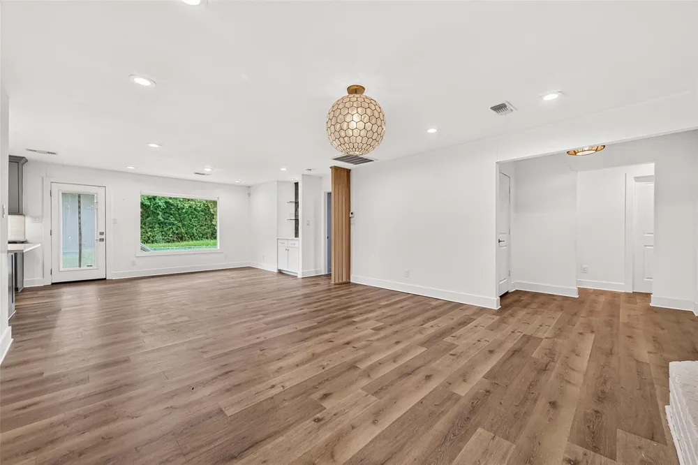 10819 Oasis Drive Houston, TX 77096