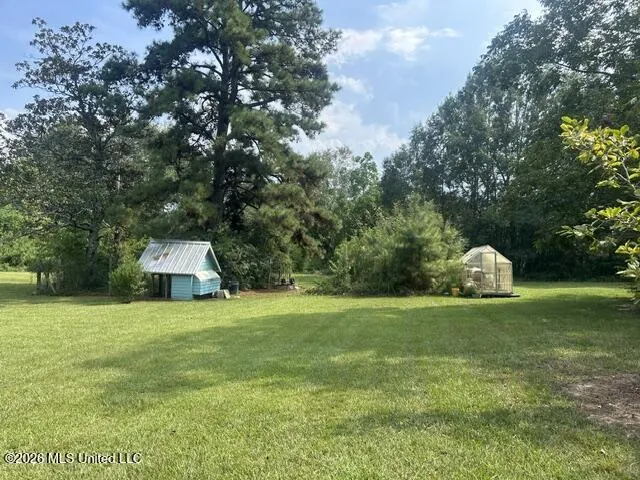 220 W Batson Avenue Wiggins, MS 39577