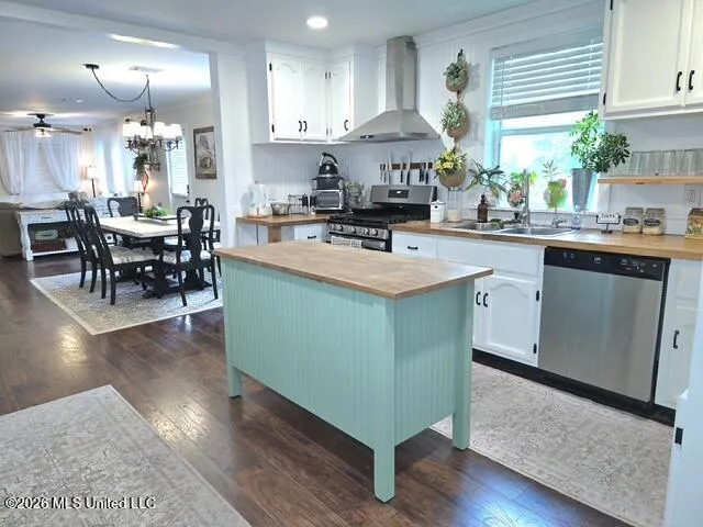 220 W Batson Avenue Wiggins, MS 39577