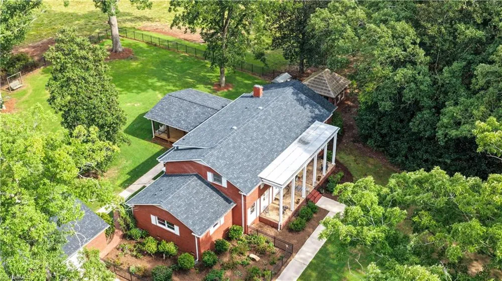 201 S Main Street Mount Gilead, NC 27306