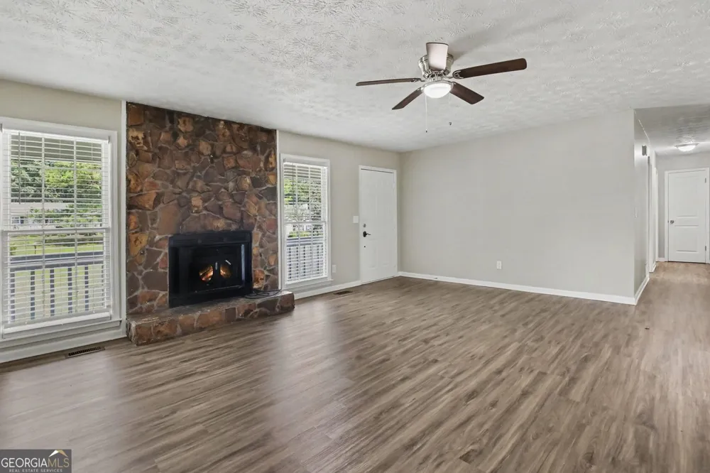 50 Freestone DR Newnan, GA 30265