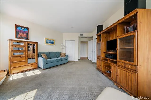 300 W 11th Avenue #18C Denver, CO 80204