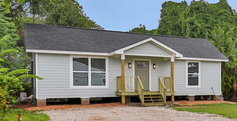 202 N 3rd Street Highlands, TX 77562