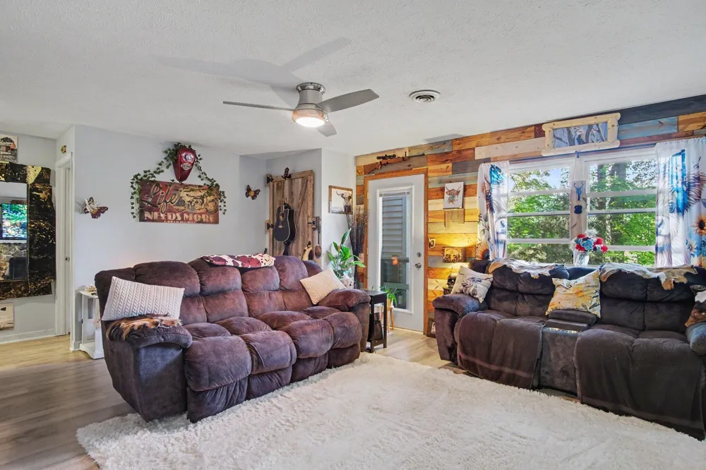 3936 Truesdale Street Newaygo, MI 49337