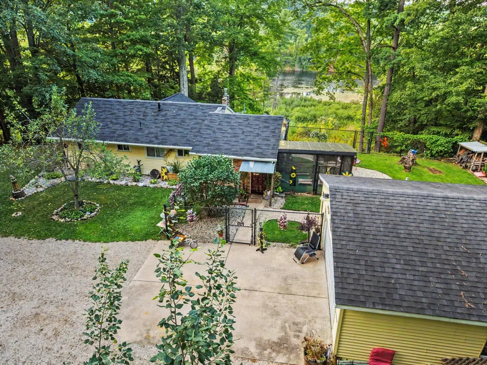 3936 Truesdale Street Newaygo, MI 49337