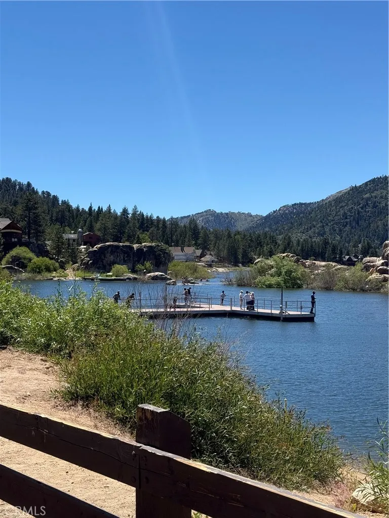 1056 Cherokee Street Fawnskin, CA 92333