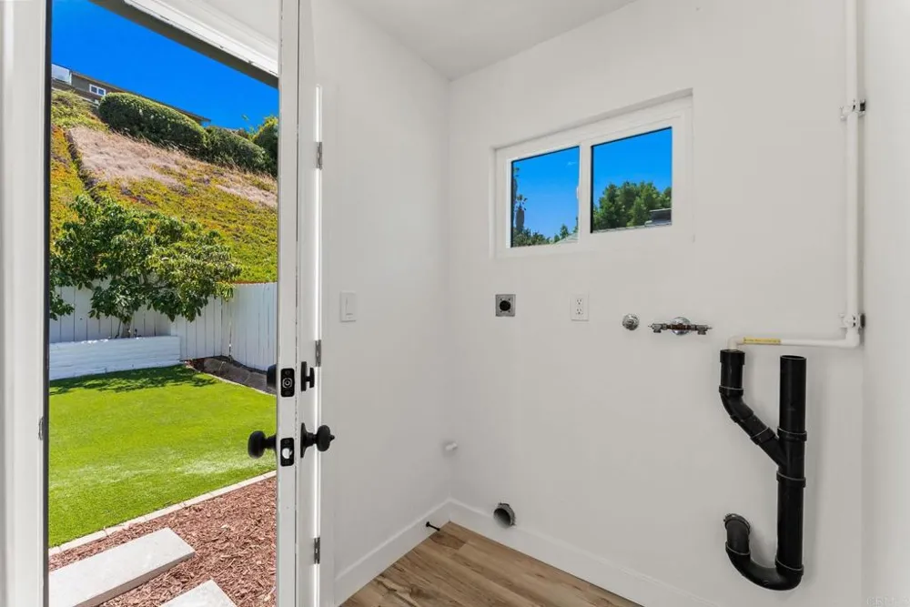 5747 Bounty Street San Diego, CA 92120