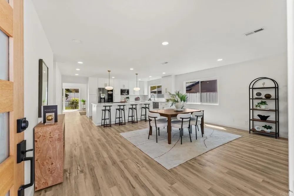 5747 Bounty Street San Diego, CA 92120