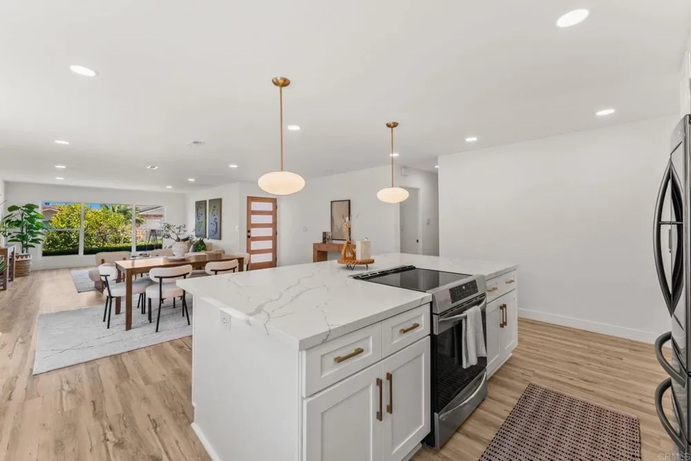 5747 Bounty Street San Diego, CA 92120