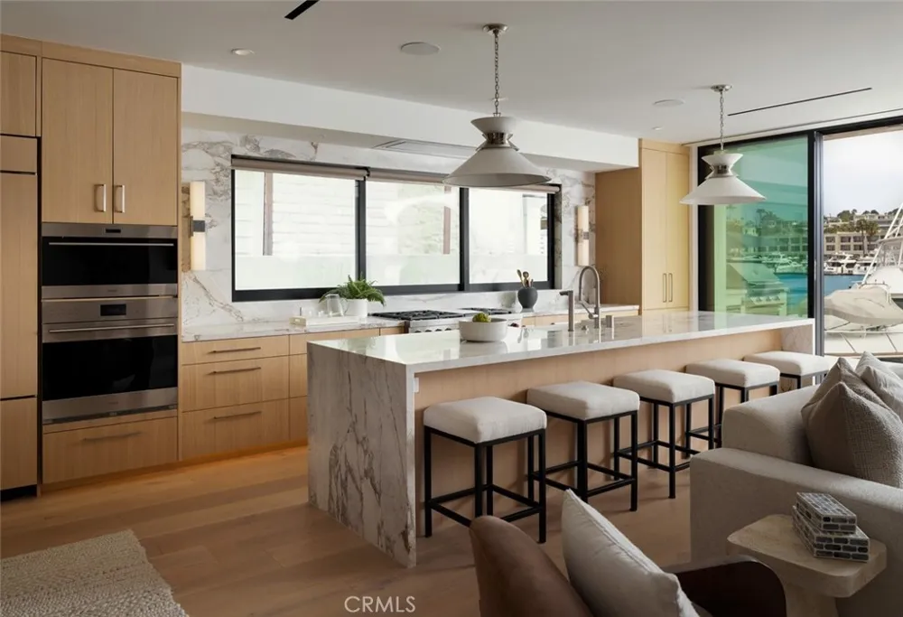 642 Via Lido Nord Newport Beach, CA 92663