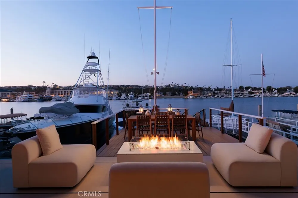642 Via Lido Nord Newport Beach, CA 92663