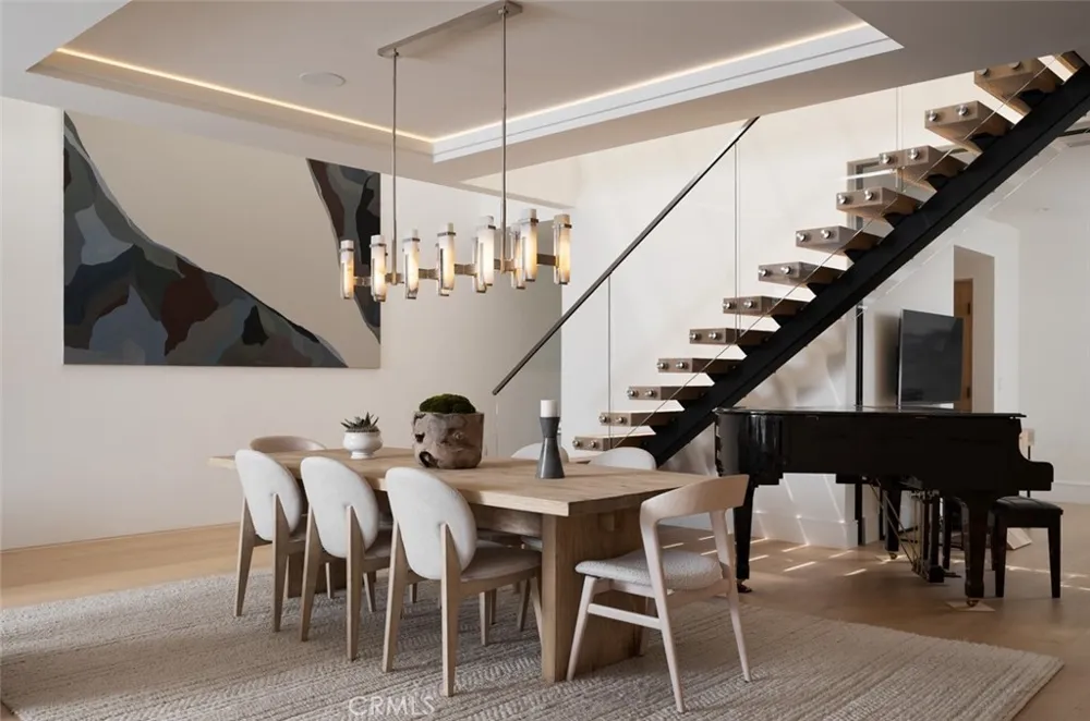 642 Via Lido Nord Newport Beach, CA 92663