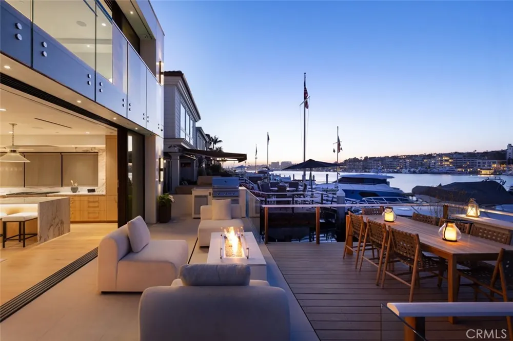 642 Via Lido Nord Newport Beach, CA 92663