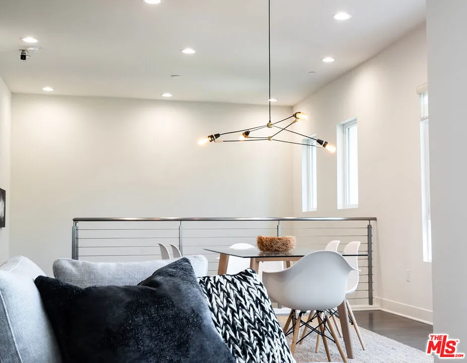 12658 Sandhill Lane #1 Playa Vista, CA 90094