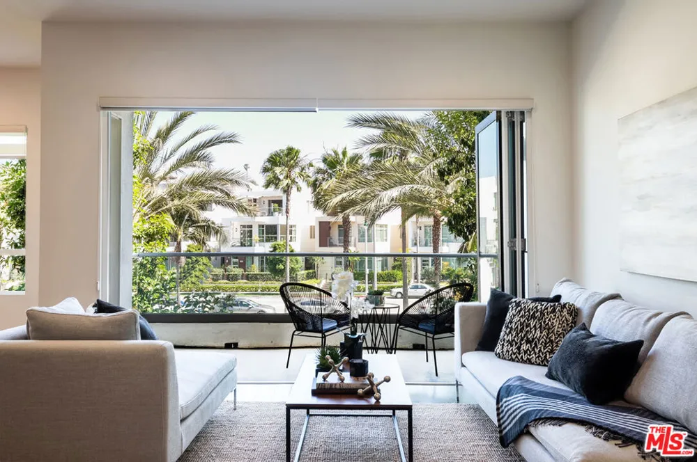 12658 Sandhill Lane #1 Playa Vista, CA 90094