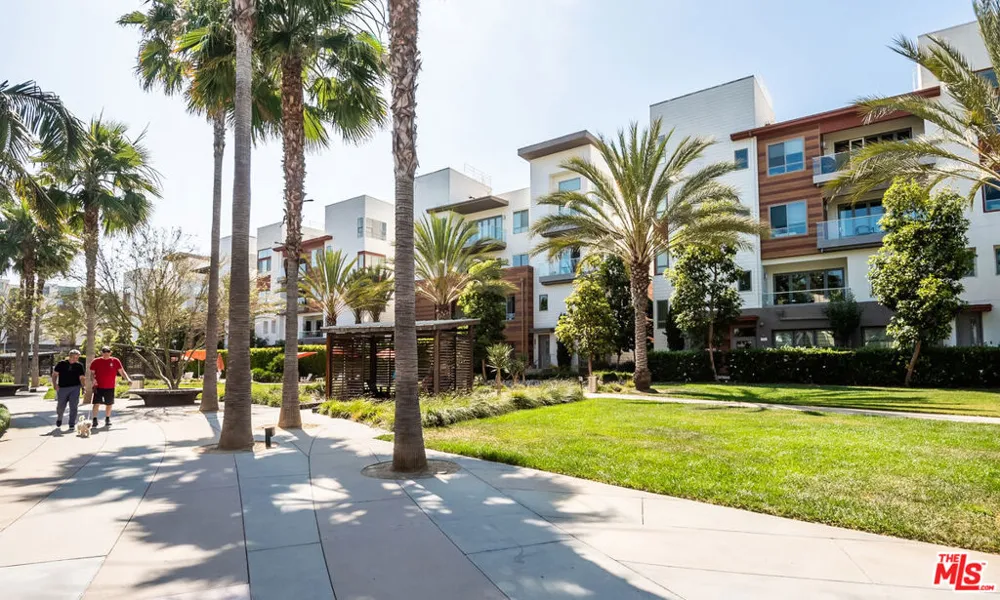 12658 Sandhill Lane #1 Playa Vista, CA 90094