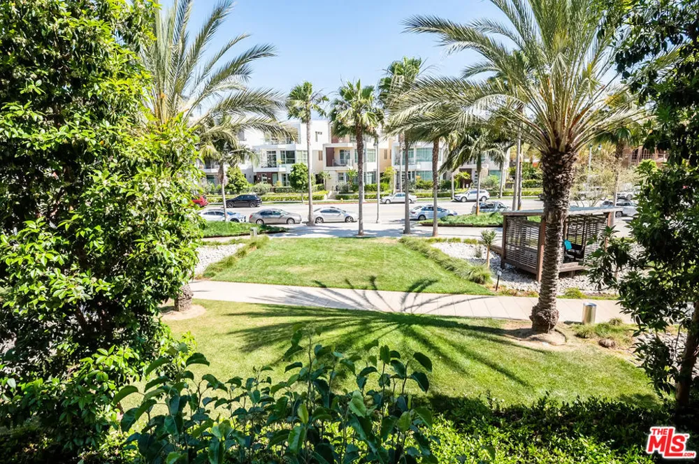 12658 Sandhill Lane #1 Playa Vista, CA 90094