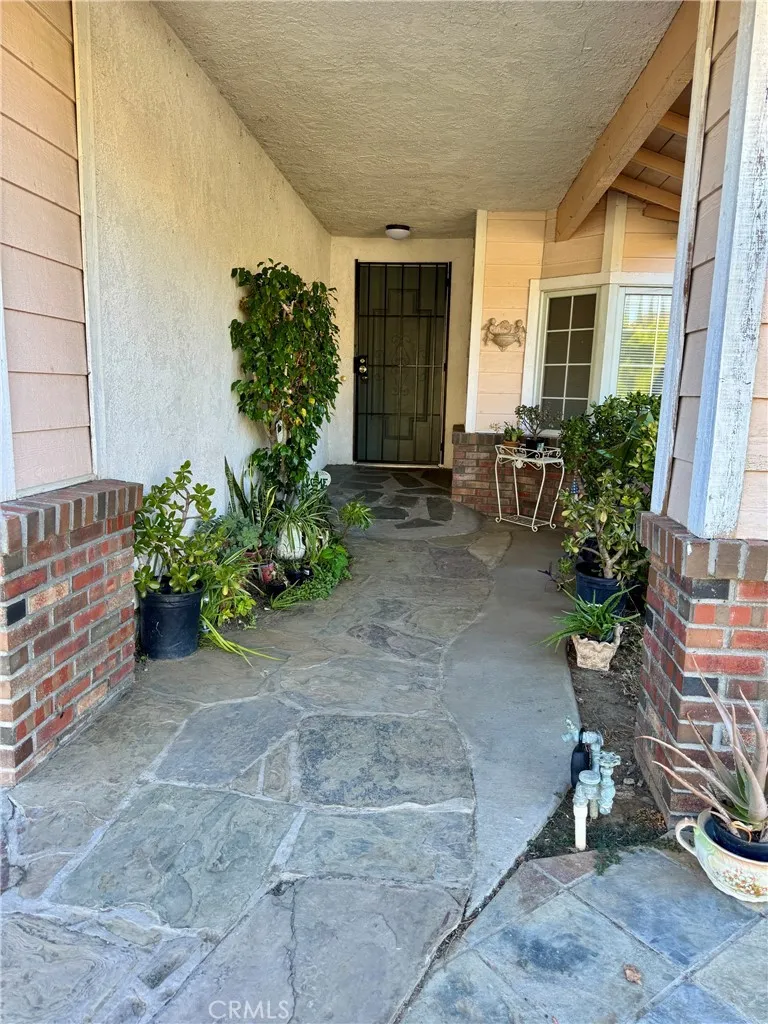 6217 Anastasia Simi Valley, CA 93063