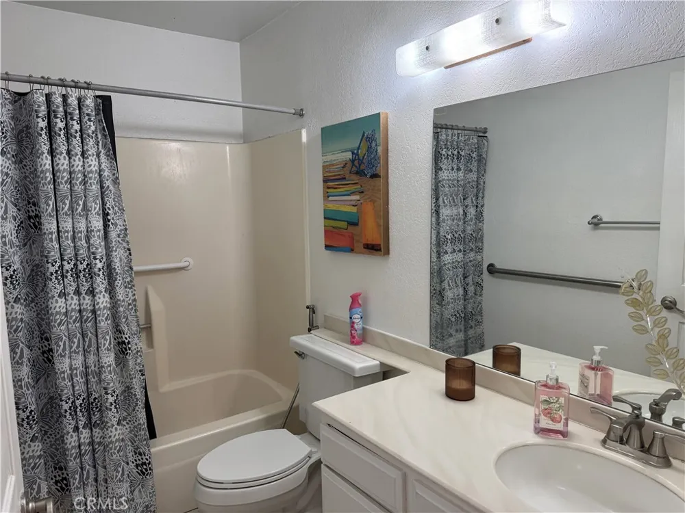 6217 Anastasia Simi Valley, CA 93063