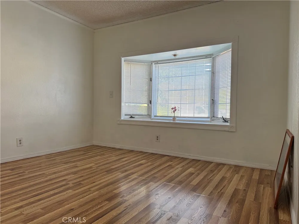 6217 Anastasia Simi Valley, CA 93063