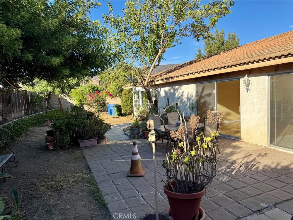 6217 Anastasia Simi Valley, CA 93063