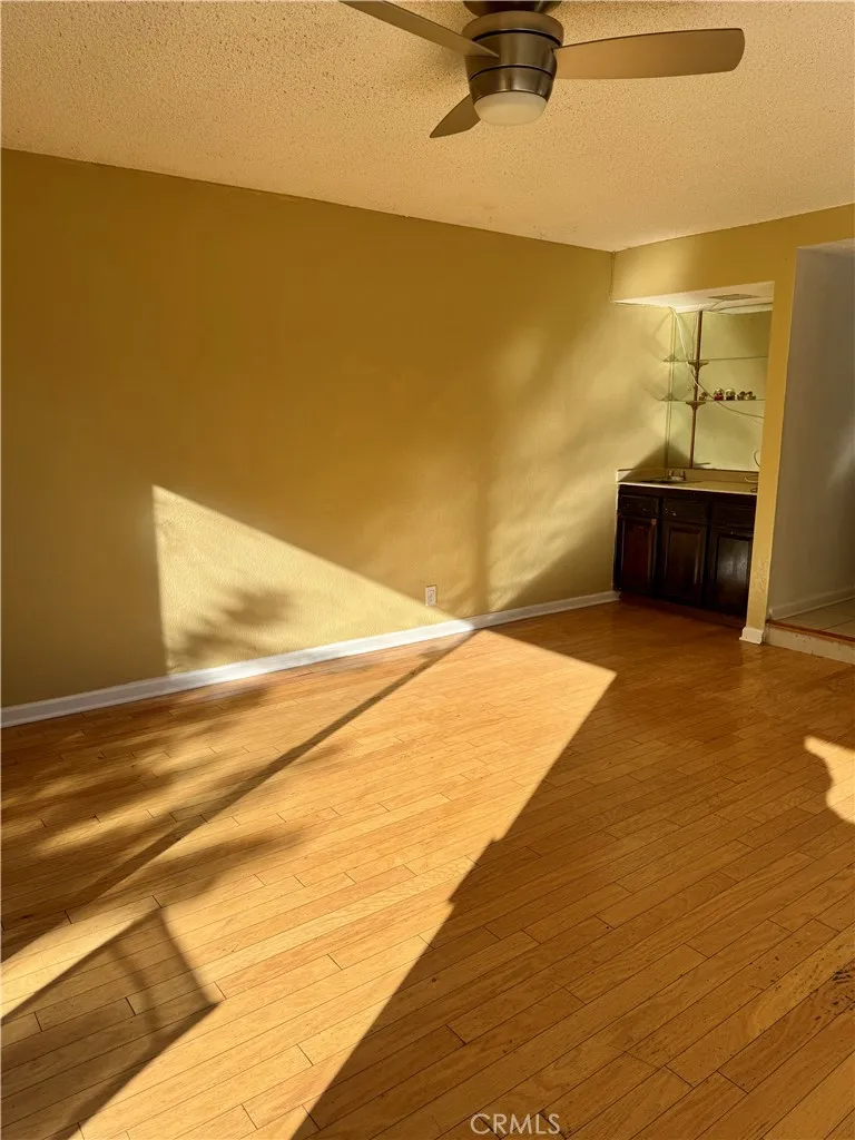 6217 Anastasia Simi Valley, CA 93063
