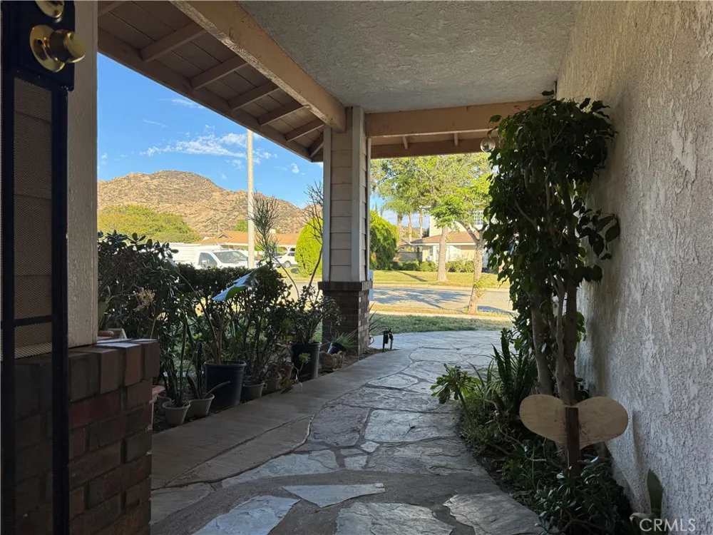 6217 Anastasia Simi Valley, CA 93063