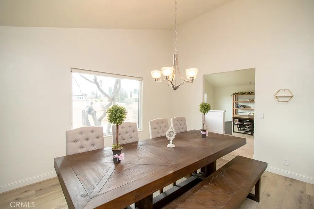 20376 Tonawanda Apple Valley, CA 92307